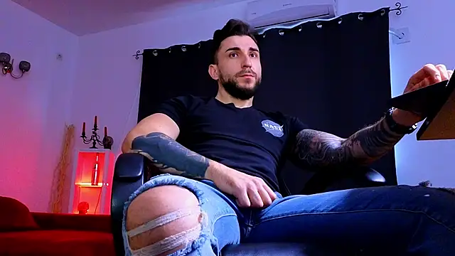 mightyaaron66 (M young) - 𖤐🔥 parTy Time ,House parTy  !  💨𖤐