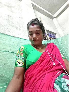 Webcam Model (vipmonalisha) is live