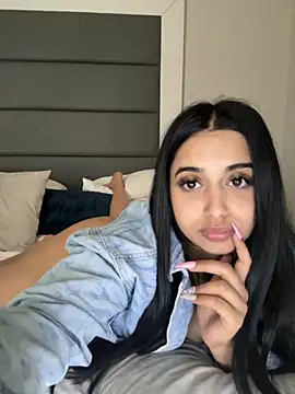 LilMisIndianx webcam