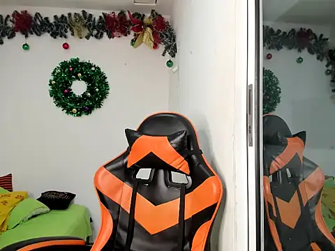 andrew_jonhes webcam