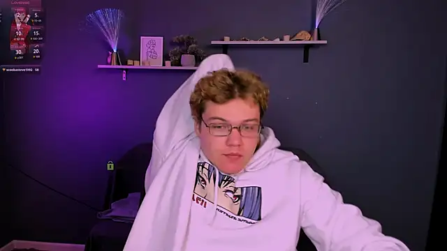 lucas_long_ (Ask my age) - take off shirt