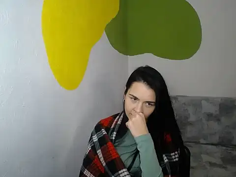 divina_kira webcam