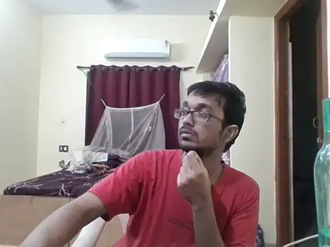 THE_NAKED_BOY webcam