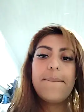 mia_hottie2210 webcam