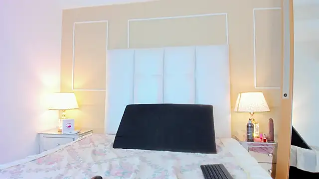 Dolly_Dirty_Squirrt webcam