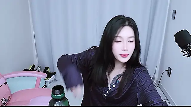 misa_02 - MISA_02's free webcam - UK Sex Cams