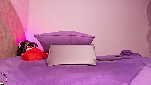 _ebony-queen_ - _ebony-queen_'s free webcam - UK Sex Cams