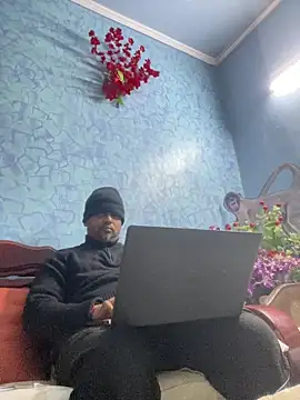 Dick_6inches_Delhi webcam