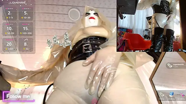 LatexDevil_Blondie webcam