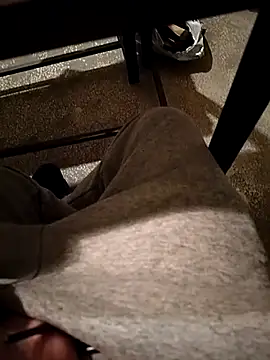 A_man_in_public webcam