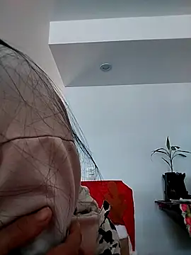 Webcam Model (NathyMilf_)  is live.Free join now!