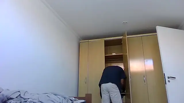 JUNINHOLEKEJR webcam