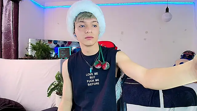 twink_sebas_ (M twink) - get naked