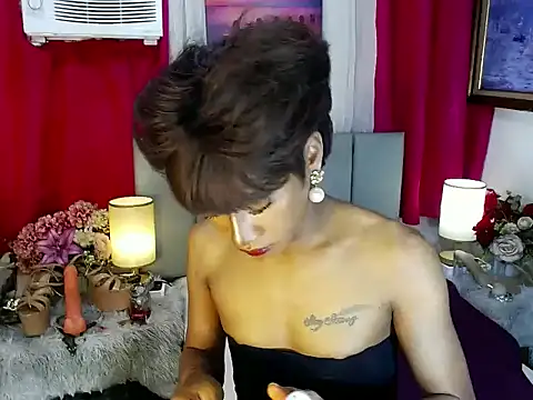 Tarah_MC_Collins webcam