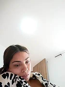 Webcam Model (Ivanna2)  is live.Free join now!