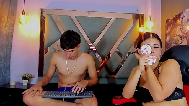 ChanellandMax webcam