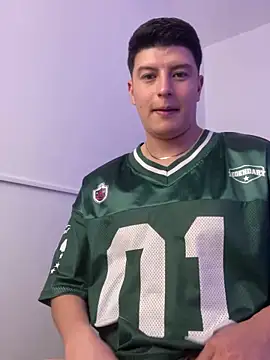 Goldenknight33 webcam