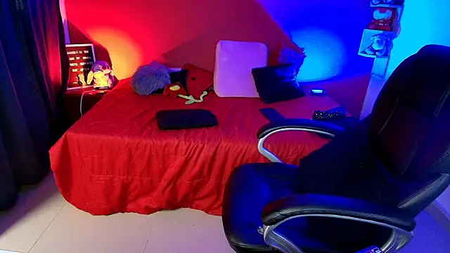 lulubigtitts1 webcam