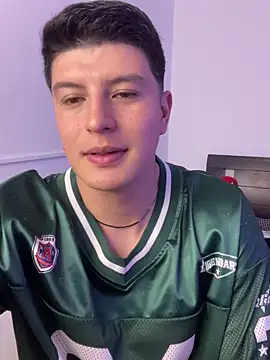 Goldenknight33 webcam