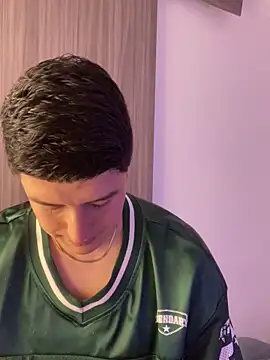 Goldenknight33 webcam