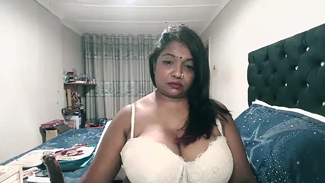 Indianmayaxoxo webcam