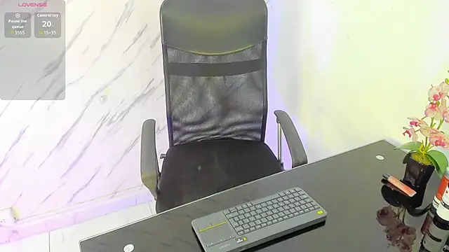 ElisabethMassey webcam