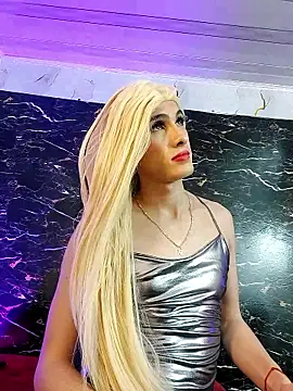 crislingery_dolli webcam