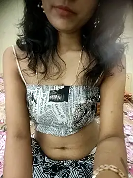 Webcam Model (Snaya-baby) is live