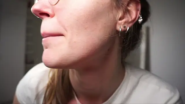 Scorpion_Peach webcam