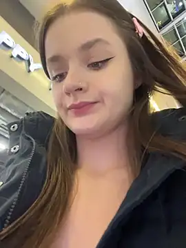 KittyQueeny from StripChat is Freechat