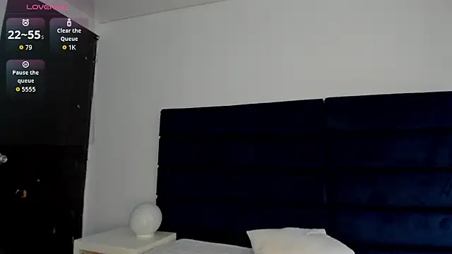 melanie_roux__ webcam