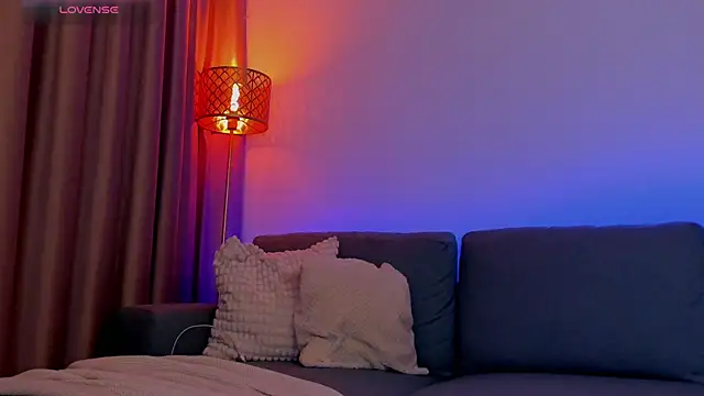 AlessandraCrystal webcam