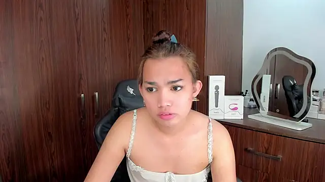 lovableXnaughty_lily webcam