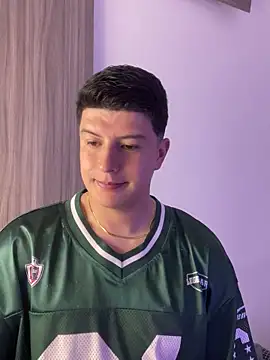 Goldenknight33 webcam