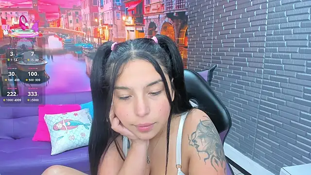 Small_naughty_ webcam