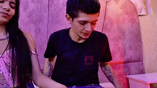 CharlotteandTaylorr webcam