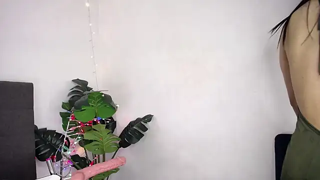 aleja_spearsx's room