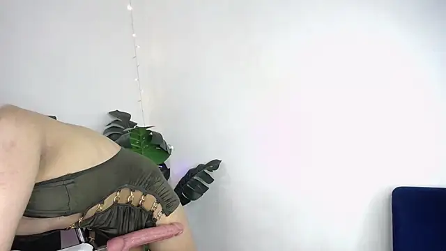 aleja_spearsx's room