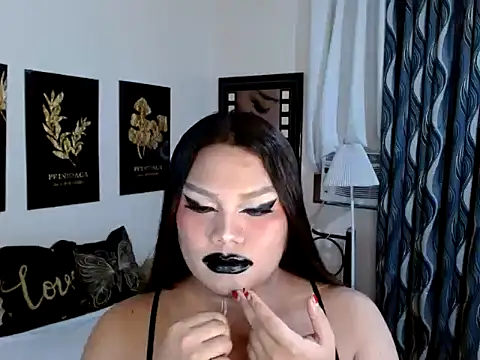 TSbrianaHugeCock webcam