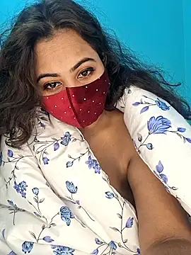 Webcam Model (Bristy-)  is live.Free join now!