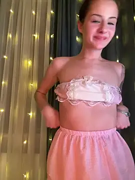 bigJuicyPussy webcam