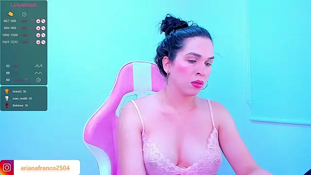 Ariana_f webcam