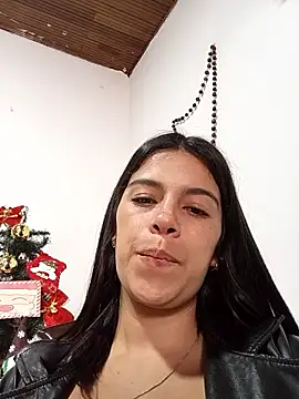 nathaly_12 (G young) - Removing blouse in public