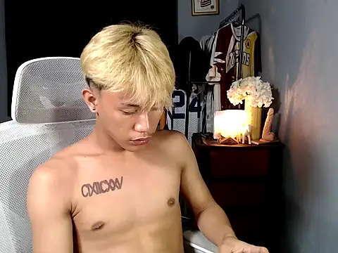 naughtyboyloy_0 webcam