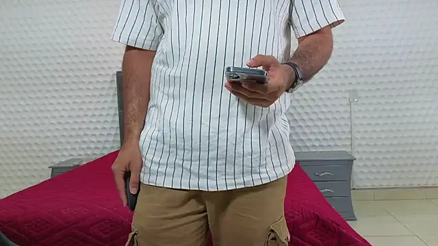 LyndaCarter1987 webcam