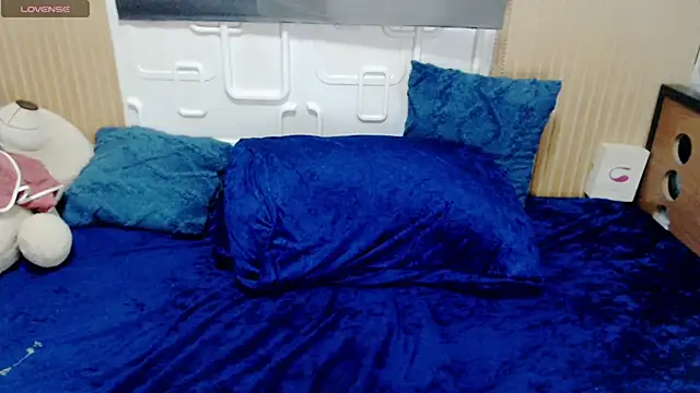 xBunnyMistressJhax webcam