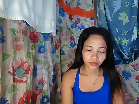 PinaySkinnyGirl webcam