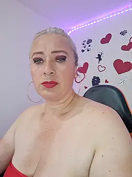 sofiacurvy_45 webcam