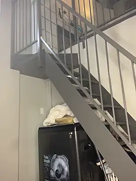 Webcam Model (Bustygoddess32)  is live.Free join now!