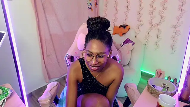 Queen_perla_ webcam